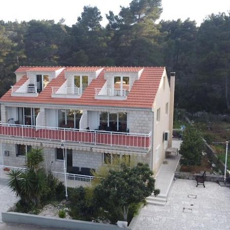Luxury Apartments Oasis Lumbarda Esterno foto