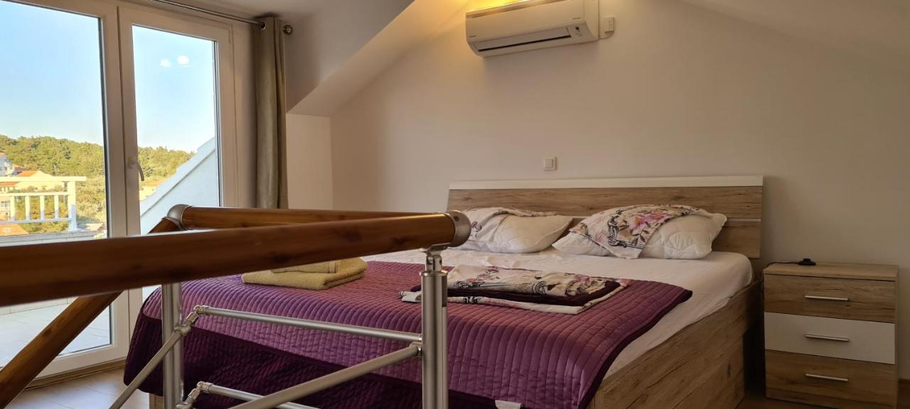 Luxury Apartments Oasis Lumbarda Esterno foto