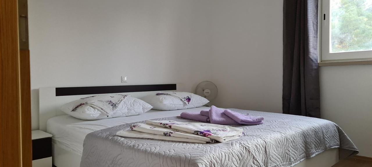 Luxury Apartments Oasis Lumbarda Esterno foto