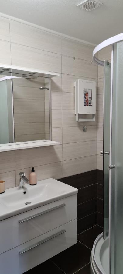 Luxury Apartments Oasis Lumbarda Esterno foto