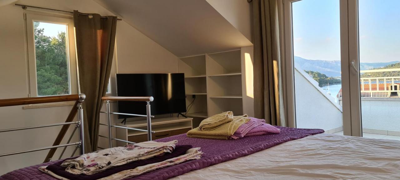 Luxury Apartments Oasis Lumbarda Esterno foto