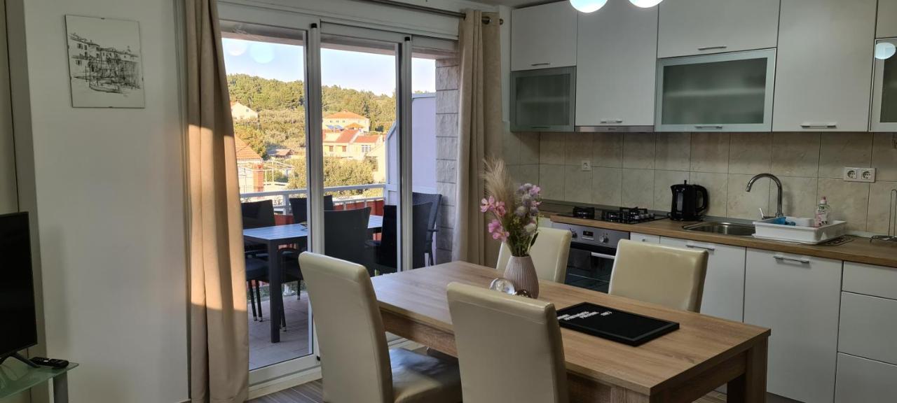Luxury Apartments Oasis Lumbarda Esterno foto