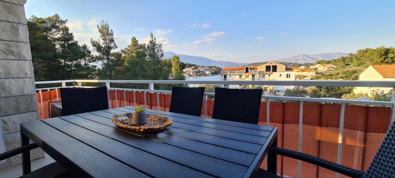 Luxury Apartments Oasis Lumbarda Esterno foto