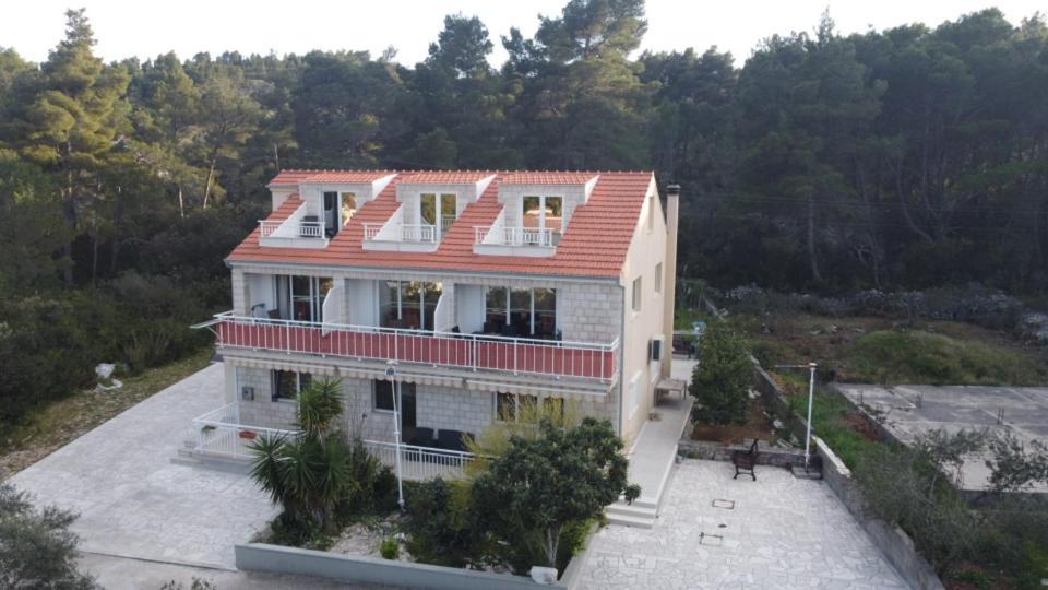 Luxury Apartments Oasis Lumbarda Esterno foto