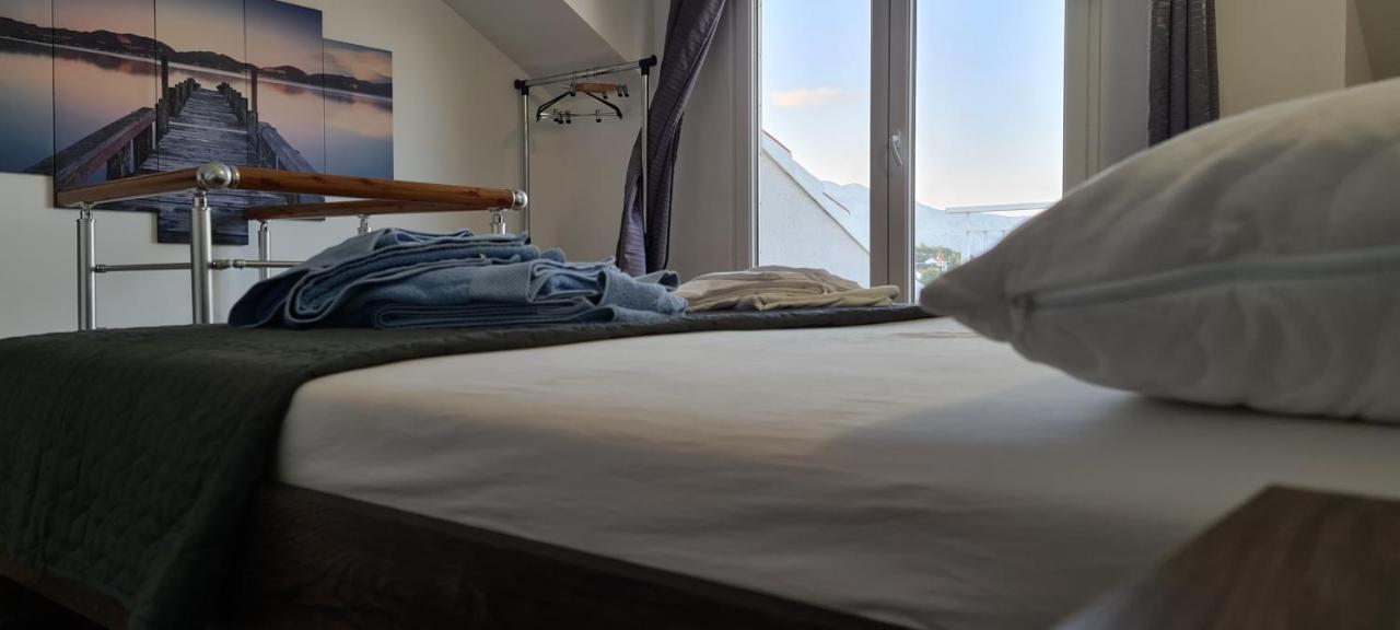Luxury Apartments Oasis Lumbarda Esterno foto